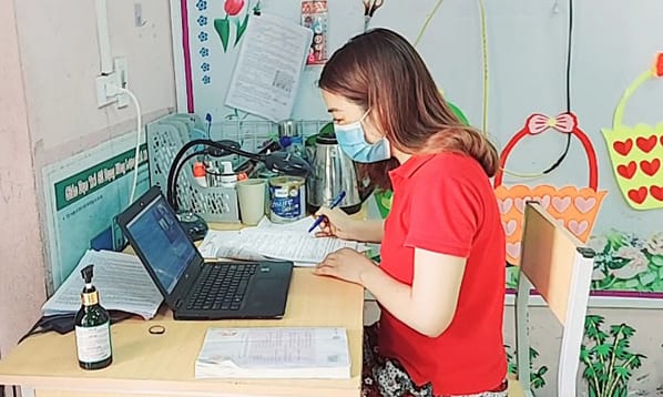 Giáo viên 'vớt mạng' luyện thi trong khu cách ly