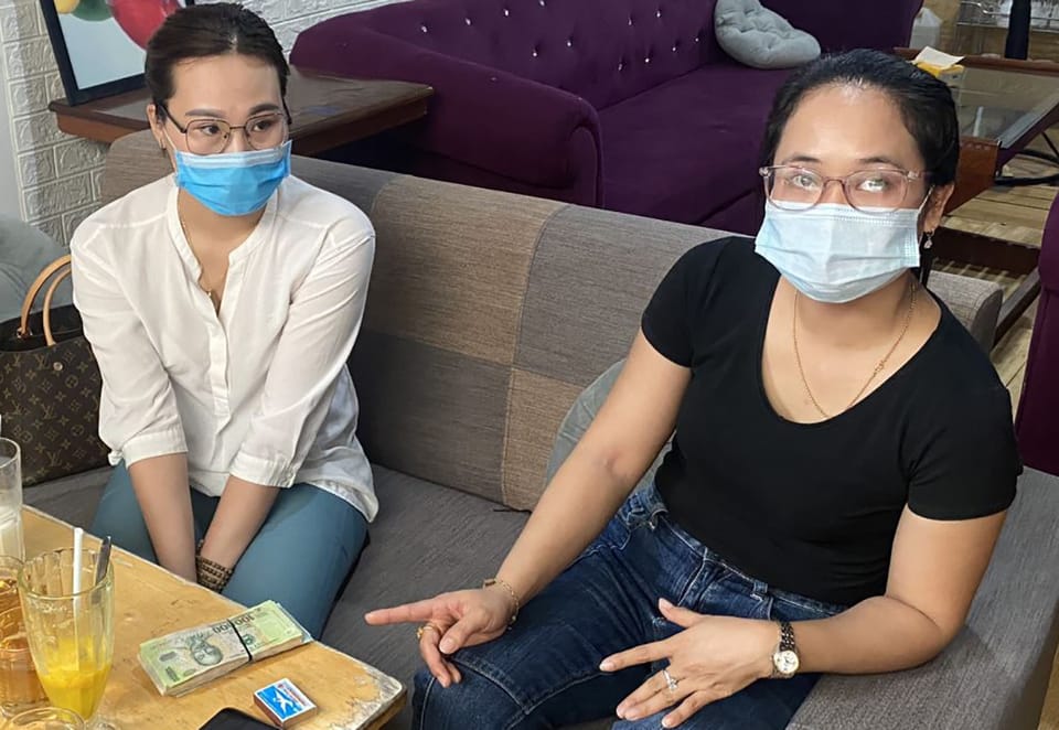 Hai phóng viên tống tiền chủ thẩm mỹ viện